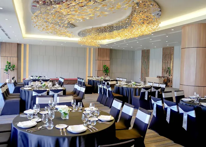 Wyndham Legend 5* Ha Long