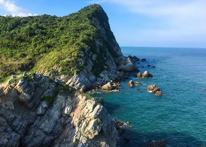 Wyndham Legend 5* Ha Long