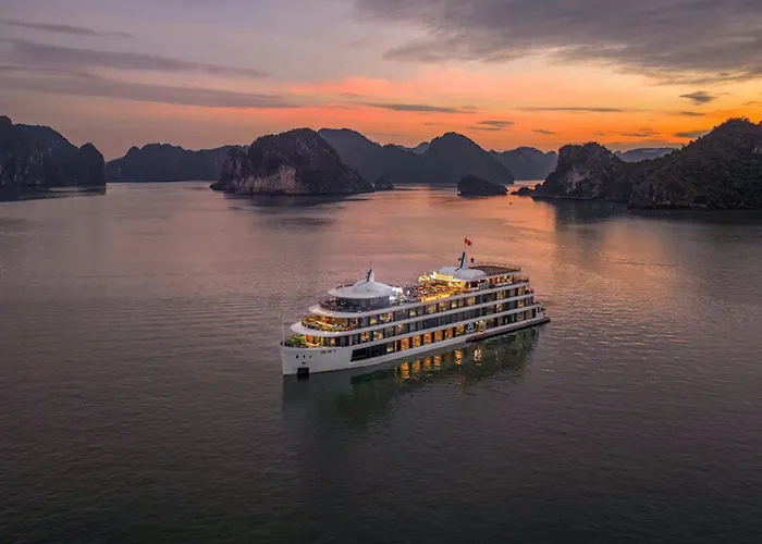 Wyndham Legend Ha Long