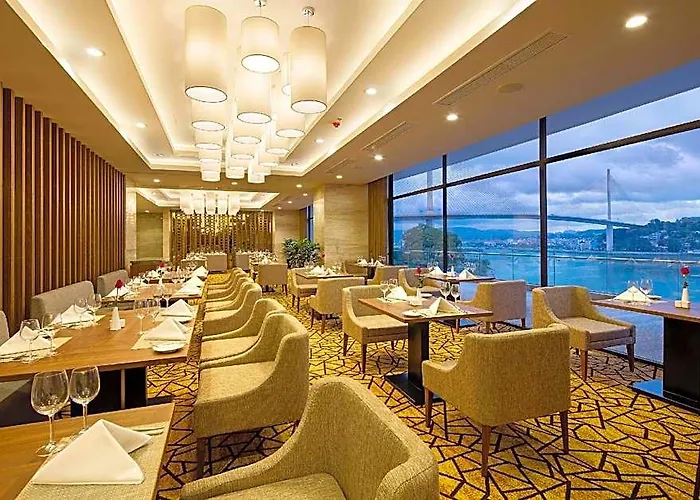 Wyndham Legend Hotel