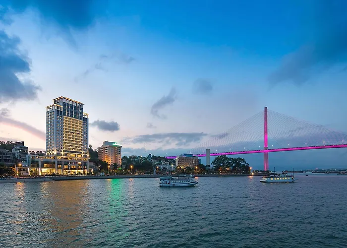 Wyndham Legend Hotel 5*